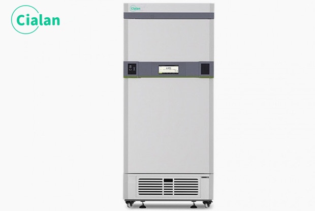 refrigerator for pharmacy use